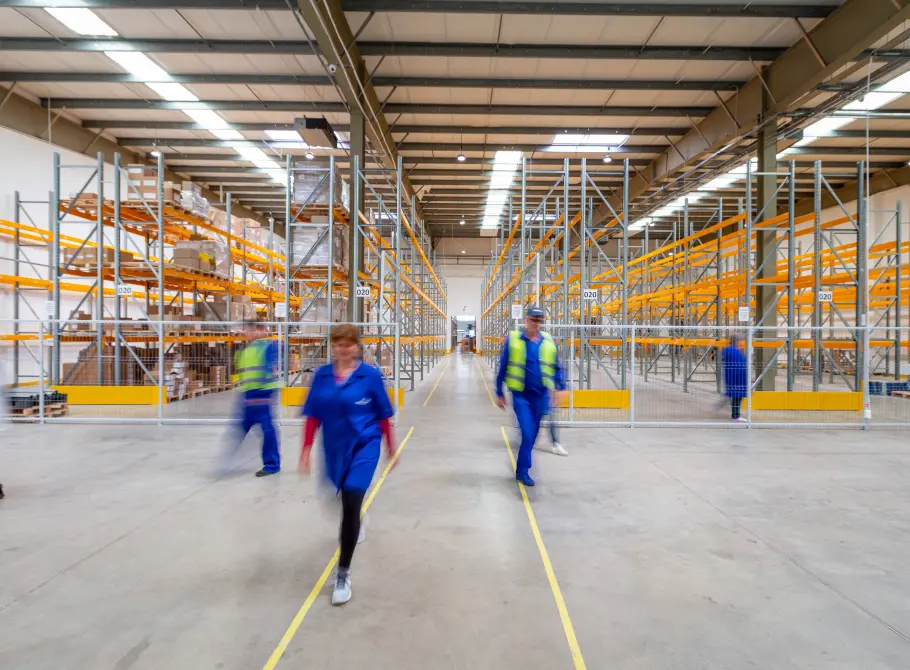 Op zoek naar een partner voor het monteren of demonteren van opslagsystemen? Neem contact met ons op!