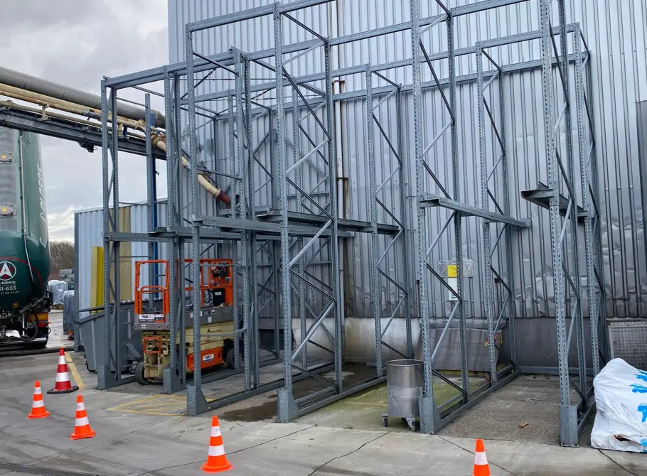 Waar u op moet letten bij het kopen van een drive-in stelling